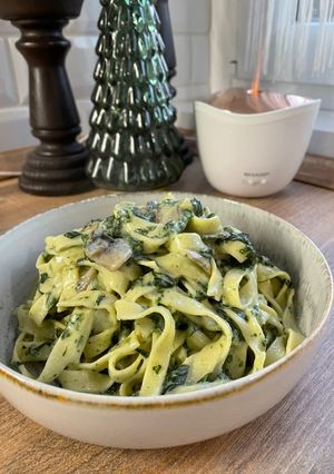 Gombás -spenótos tejszínes tészta recept fotója