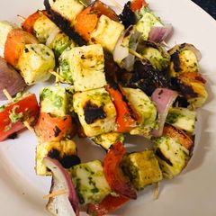 A picture of Paneer kebab lightly spiced.