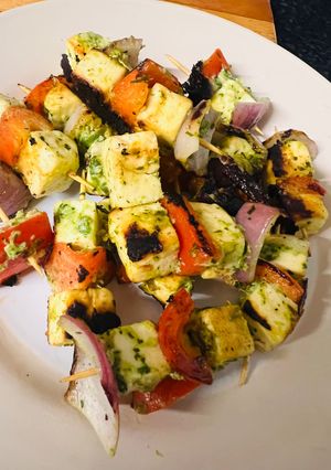 A picture of Paneer kebab lightly spiced.