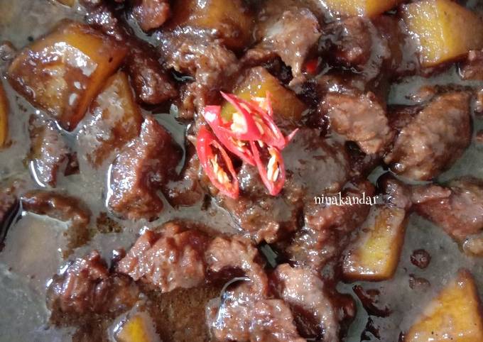 Semur Daging Kentang