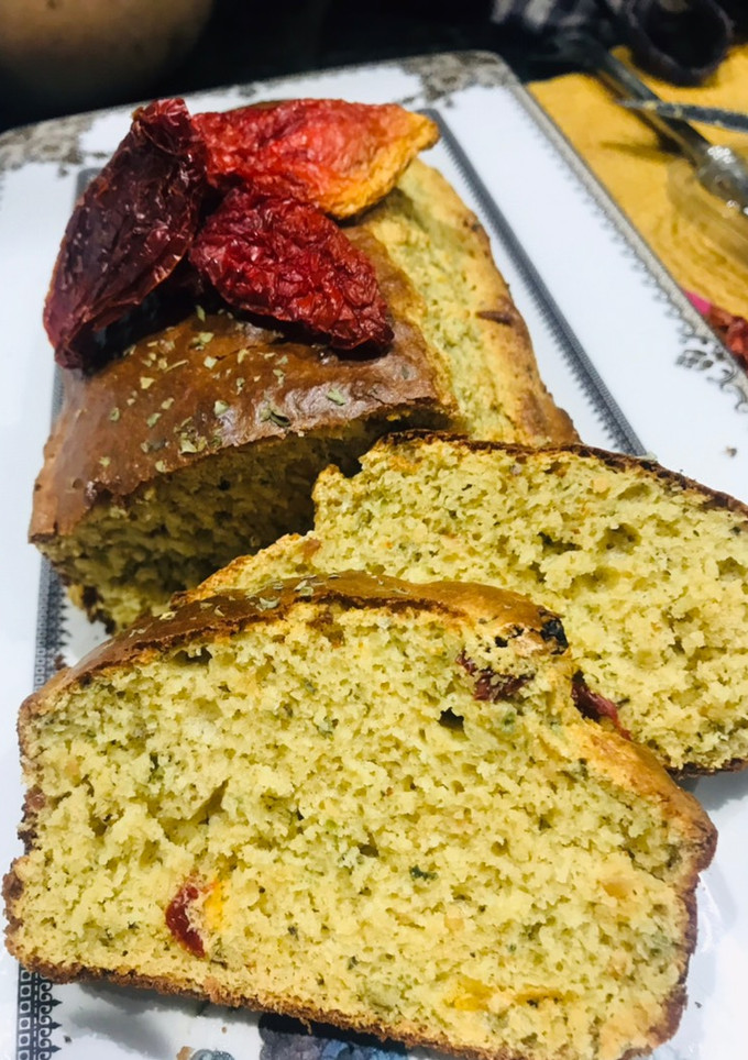 Una foto de Pan de cebolla y tomates secos 🧅♥️