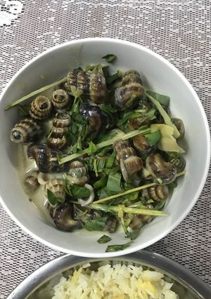 Hình của món Ốc len xào dừa.