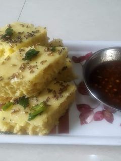 इंस्टेंट ढोकला (Instant Dhokla recipe in hindi) रेसिपी मुख्य फोटो