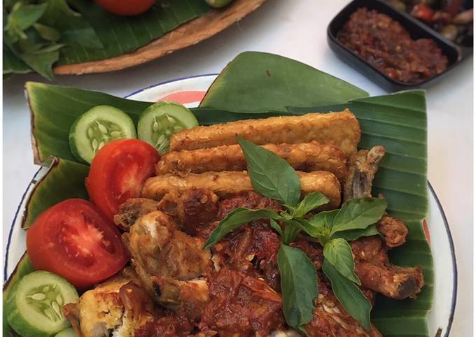 Resep Ayam Penyet Oleh Pratiwi Pramuharsih Cookpad