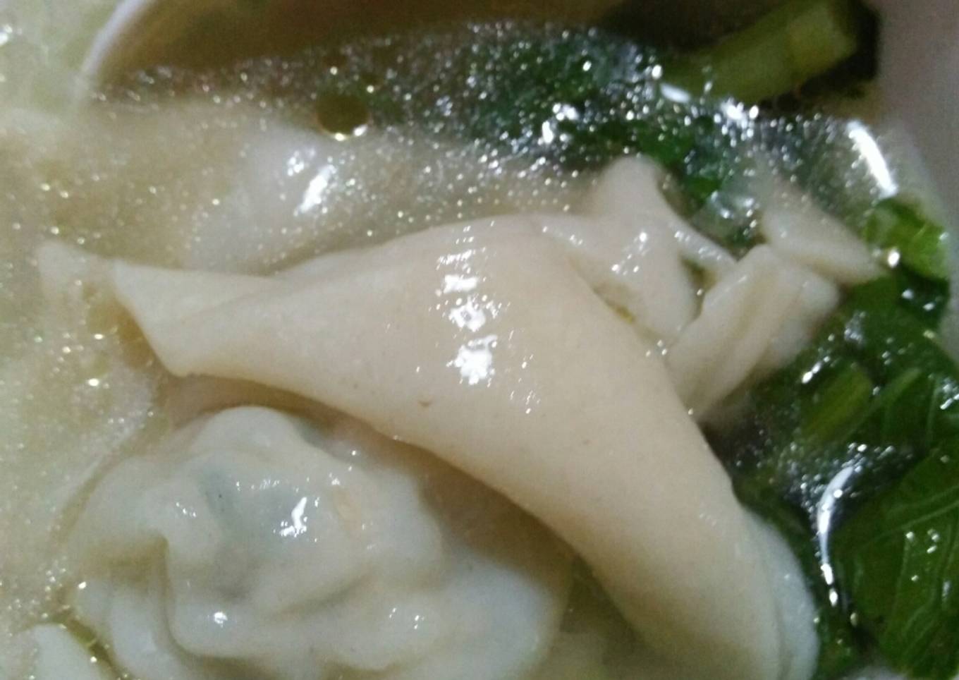 Wonton chicken soup