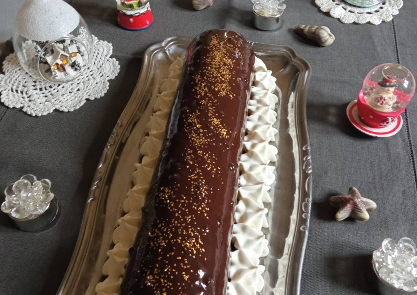 Bûche de Noël chocolat poire