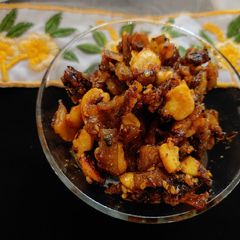 A picture of Kaju karela.