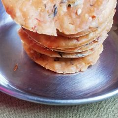 A picture of Kasuri methi Masala puri.