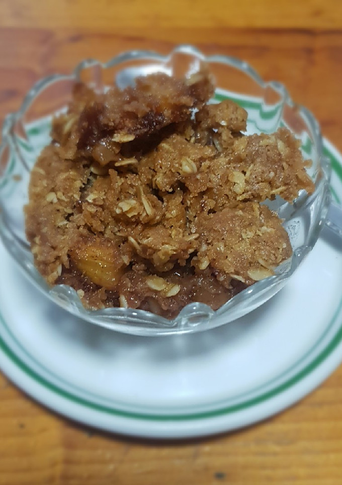 Una foto de Crumble de piña