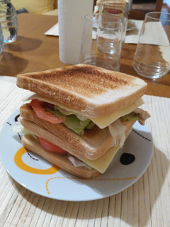 Una foto de Sándwich 4 reinas