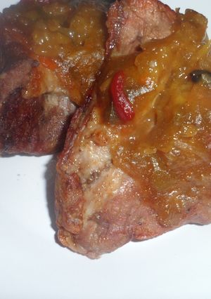 Una foto de Matambre de cerdo con manzanas