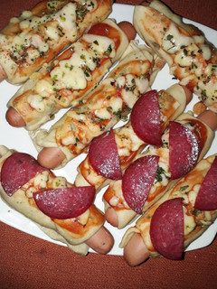 Una foto de Salchi pizza