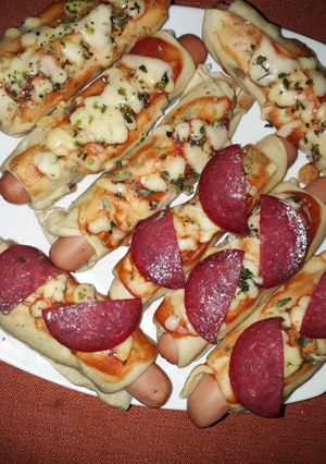 Una foto de Salchi pizza
