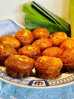 Una foto de Muffins de puerros