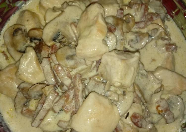 Pechuga de pollo a la carbonara en cecofy 4D