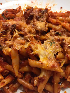 Una foto de Macarrones gratinados con chorizo en Airfryer Cosori