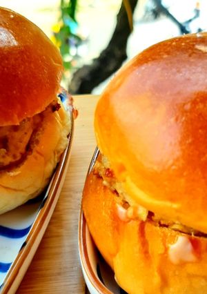 Hình của món Bánh mì hamburger thịt băm.