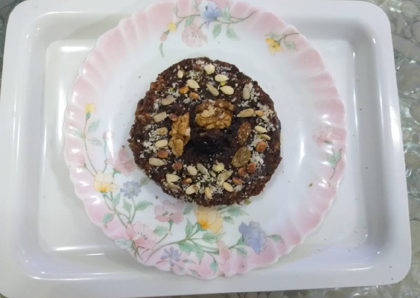 Walnut and dates halwa