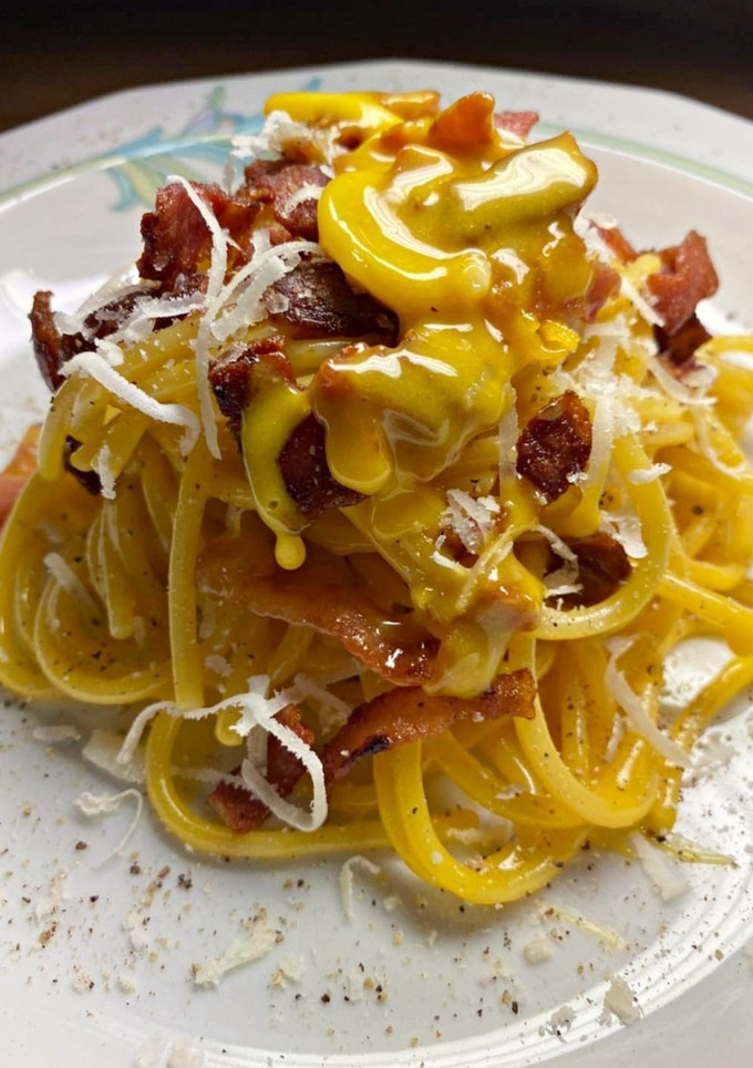 Una foto de Pasta carbonara sin nata