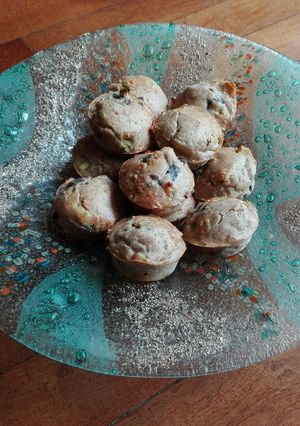 Una foto de Muffins de queso, berenjena y cebolla