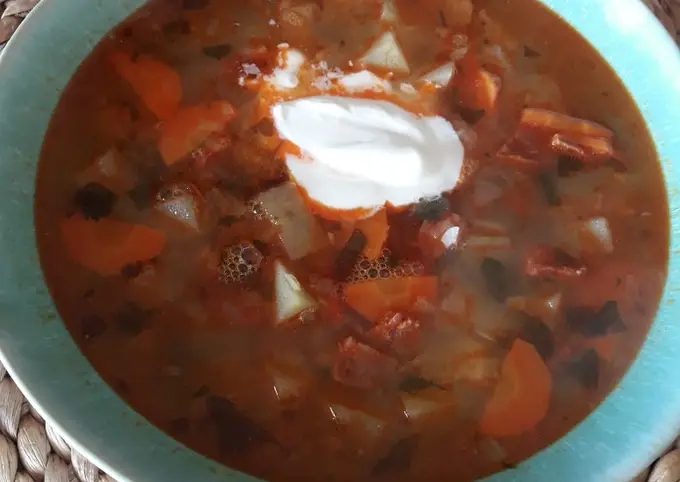 Manera fácil Preparar  Sopa de patata y chorizo - comida húngara en castellano