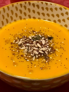 Una foto de Puré de zanahoria, calabaza, calabacín y patatas con jengibre en polvo en mambo Cecotec