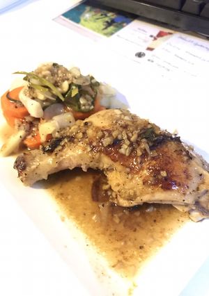 A picture of Chicken leg with garlics and pepper sauce (using sous-vide machine).