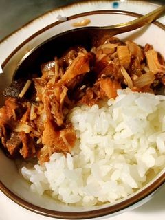 牛腱番茄醬燉金針菇「剩菜再製」 的食譜成品照片