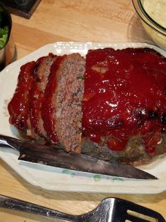 A picture of Meatloaf "juicy".
