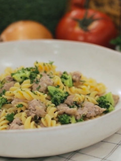 Foto resep Fusilli dengan Sosis & Brokoli