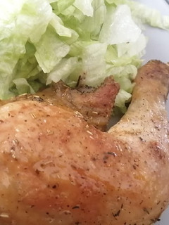 Una foto de Pollo a la cerveza con hierbas