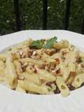 Macarrones con salsa de mascarpone y frutos secos