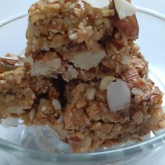 Instant energy granola bars A picture of Instant energy granola bars.