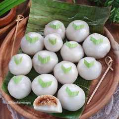 A picture of KUE KOCI = KLEMPON MOCHI.