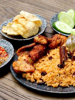 Foto resep Nasi Kebuli Ayam Rice Cooker