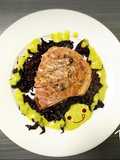 Tuna Medallion in Hibiscus Sauce with Guacamole