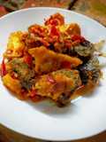 Ikan sisik balado tomat