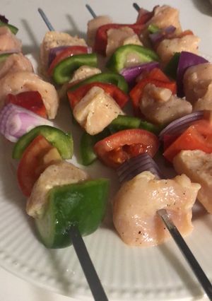 Una foto de Pinchos de pollo para grill