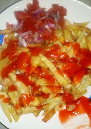 A picture of Home made chips.