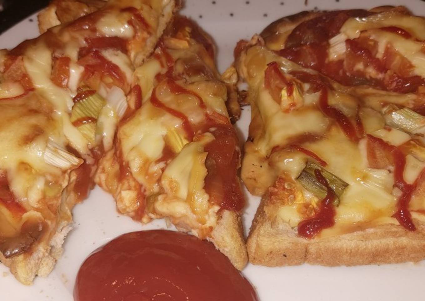 My loaded cheese & salsa pizza toast