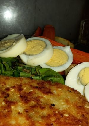 Una foto de Ensalada práctica de zanahoria, papa, lechuga, y tomate
