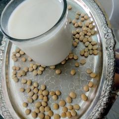 Soyabean milk A picture of Soyabean milk.