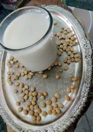 A picture of Soyabean milk.