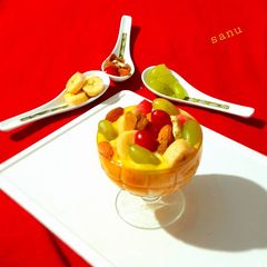 A picture of Carrot Seviyan with Fruit Custard.