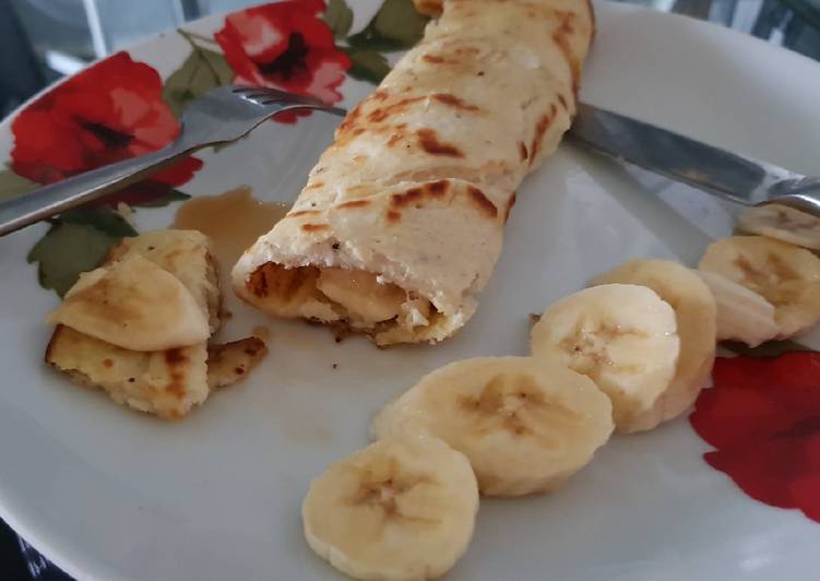 My Banana Cinnamon Pancake Wrap for Breakfast. π