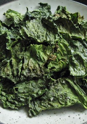 Cabbage Outer Leaf Chips Recipe by Hiroko Liston - Cookpad