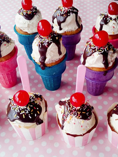 Una foto de Cupcakes con forma de helados!