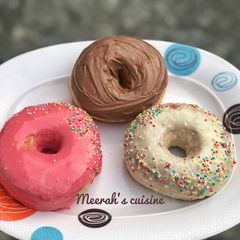 A picture of Glazed doughnuts.
