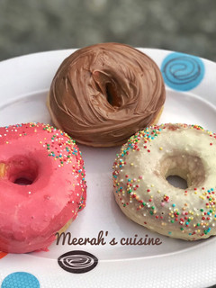 A picture of Glazed doughnuts.