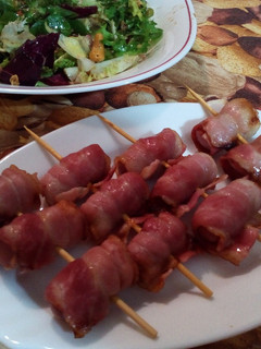 Una foto de Salchichas con bacon (microondas)